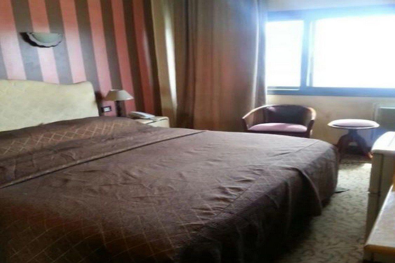 Oasis Hotel Heliopolis Cairo Exterior photo